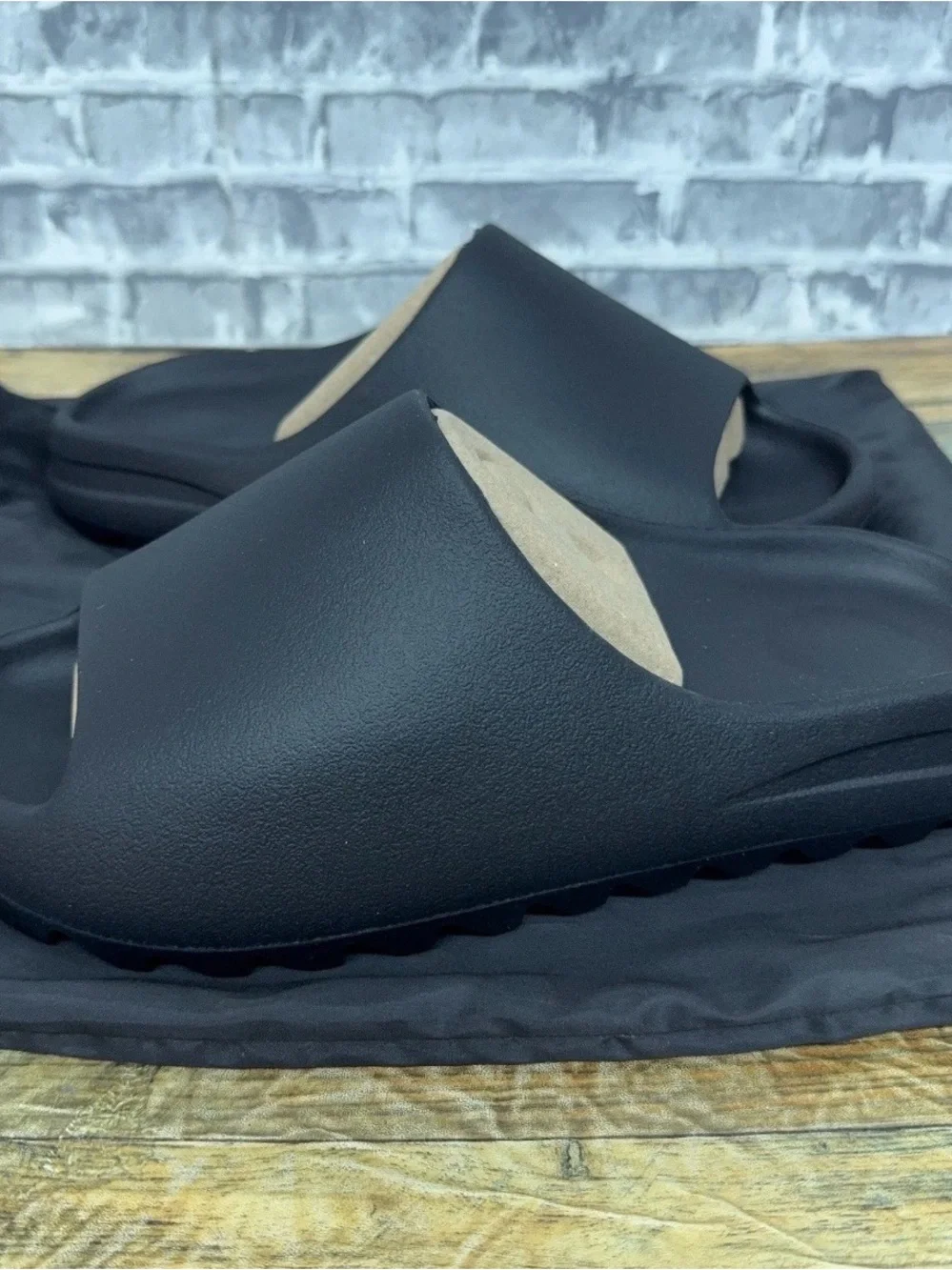 Yeezy slides YS-01
